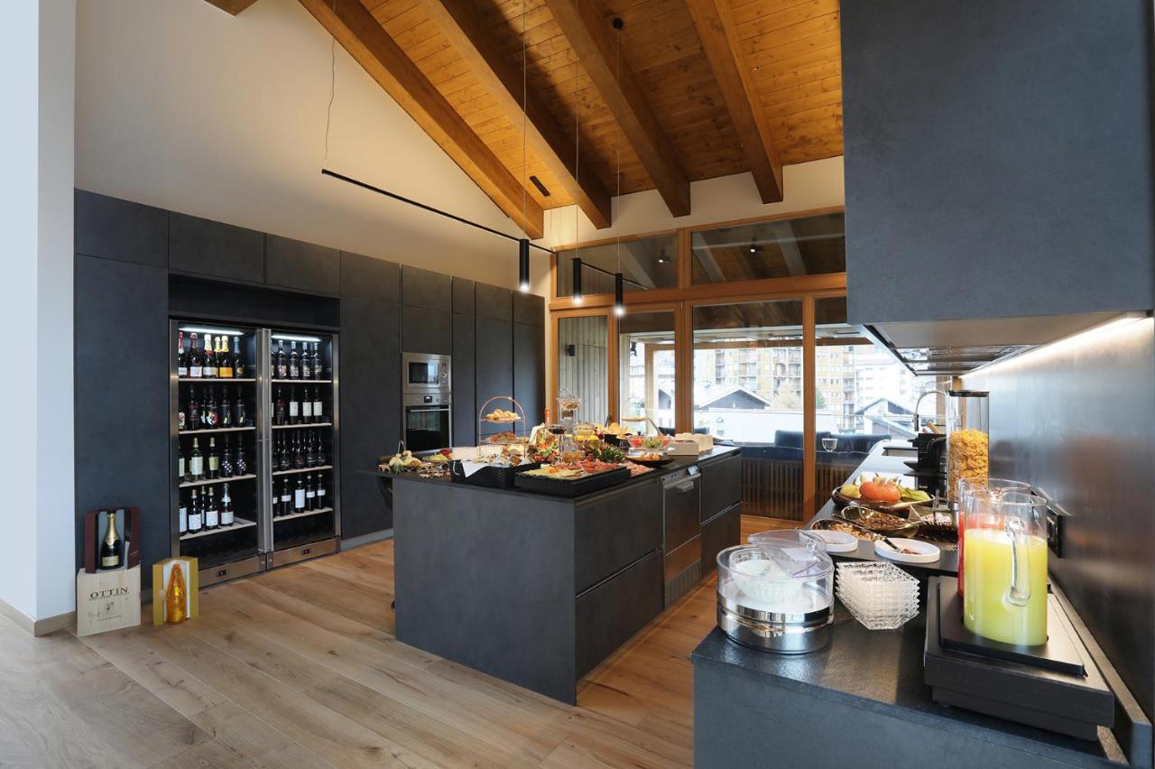 Chalet Blanc Breuil-Cervinia Buitenkant foto